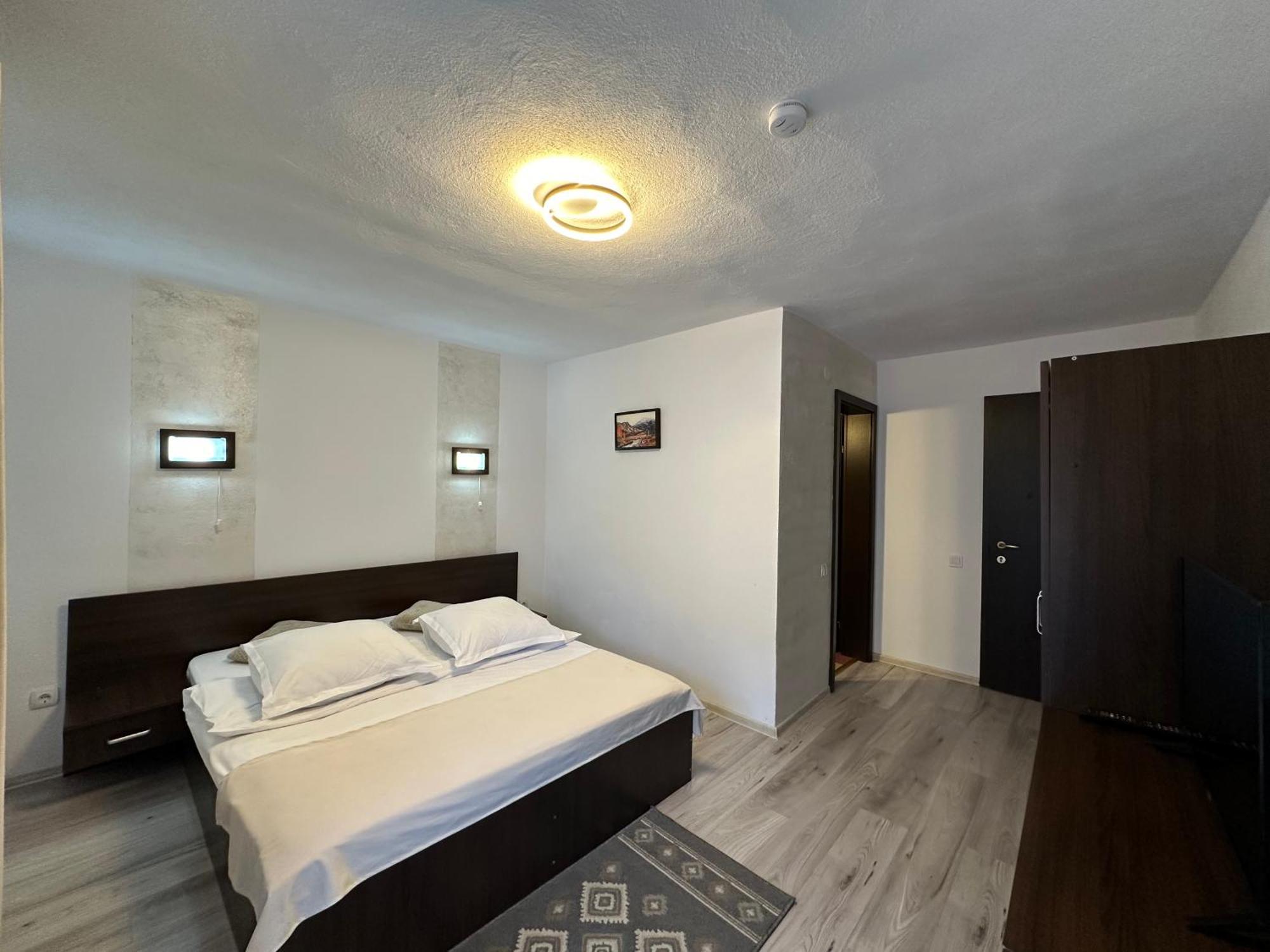 Hotel Casuta De Langa Izvor Moeciu De Sus Exterior foto